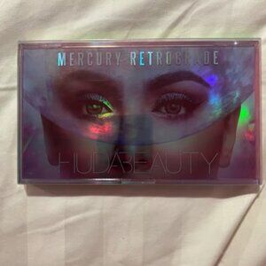 NWT Huda Beauty Mercury Retrograde Eyeshadow Palette